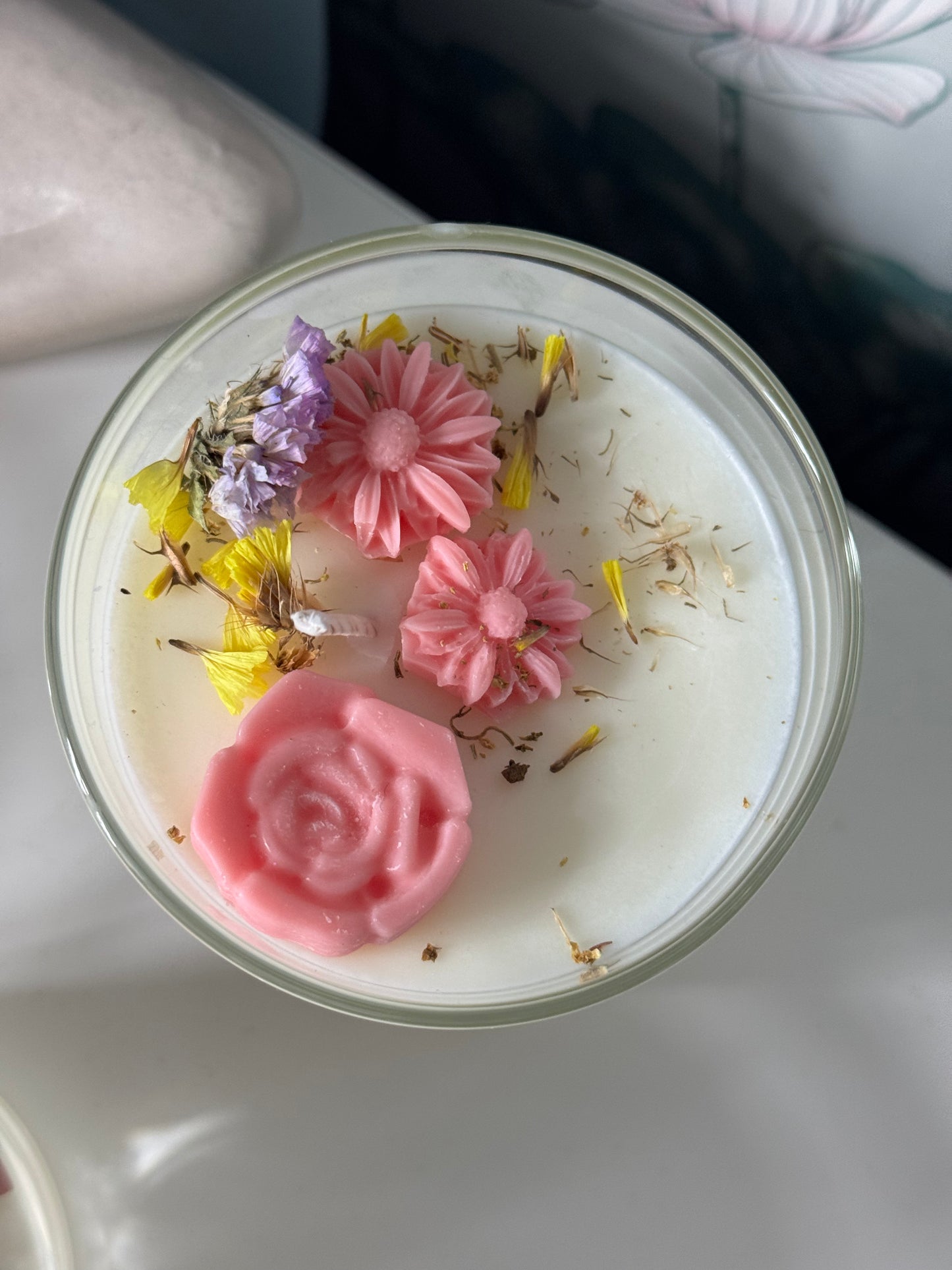 English Pear and Freeisa 30cl Botanical Candle